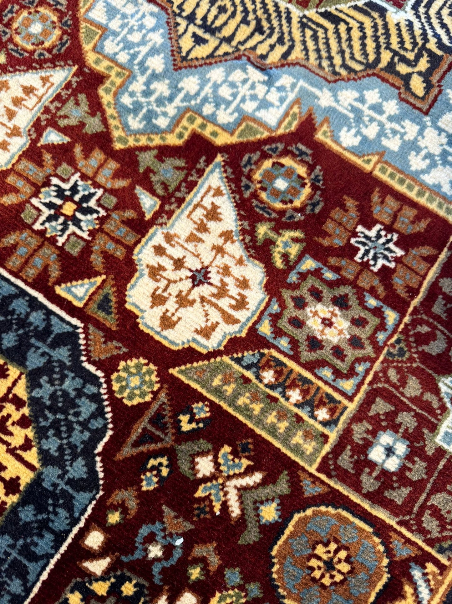 Elegant Mamlook Runner Rug - 9.6x2.6 ft