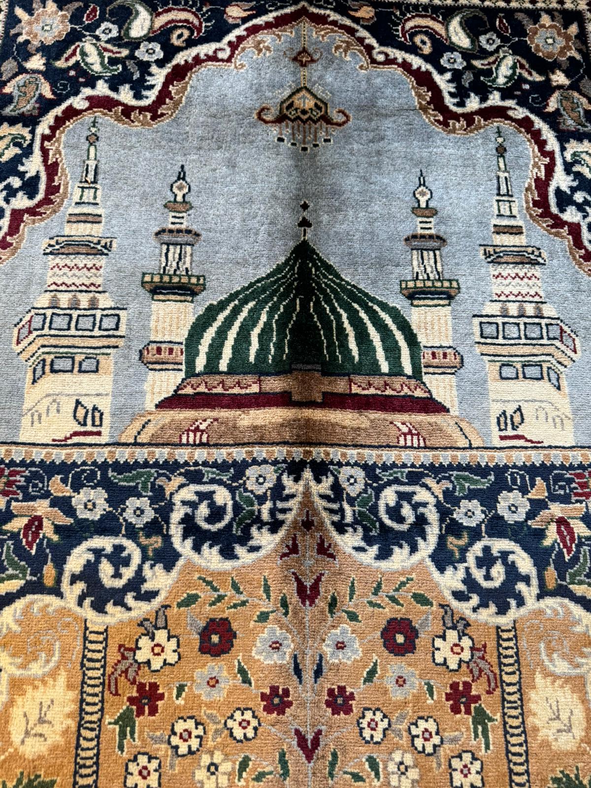 Mazar Sharif Handwoven Prayer Rug (4.3 x 2.7 ft)