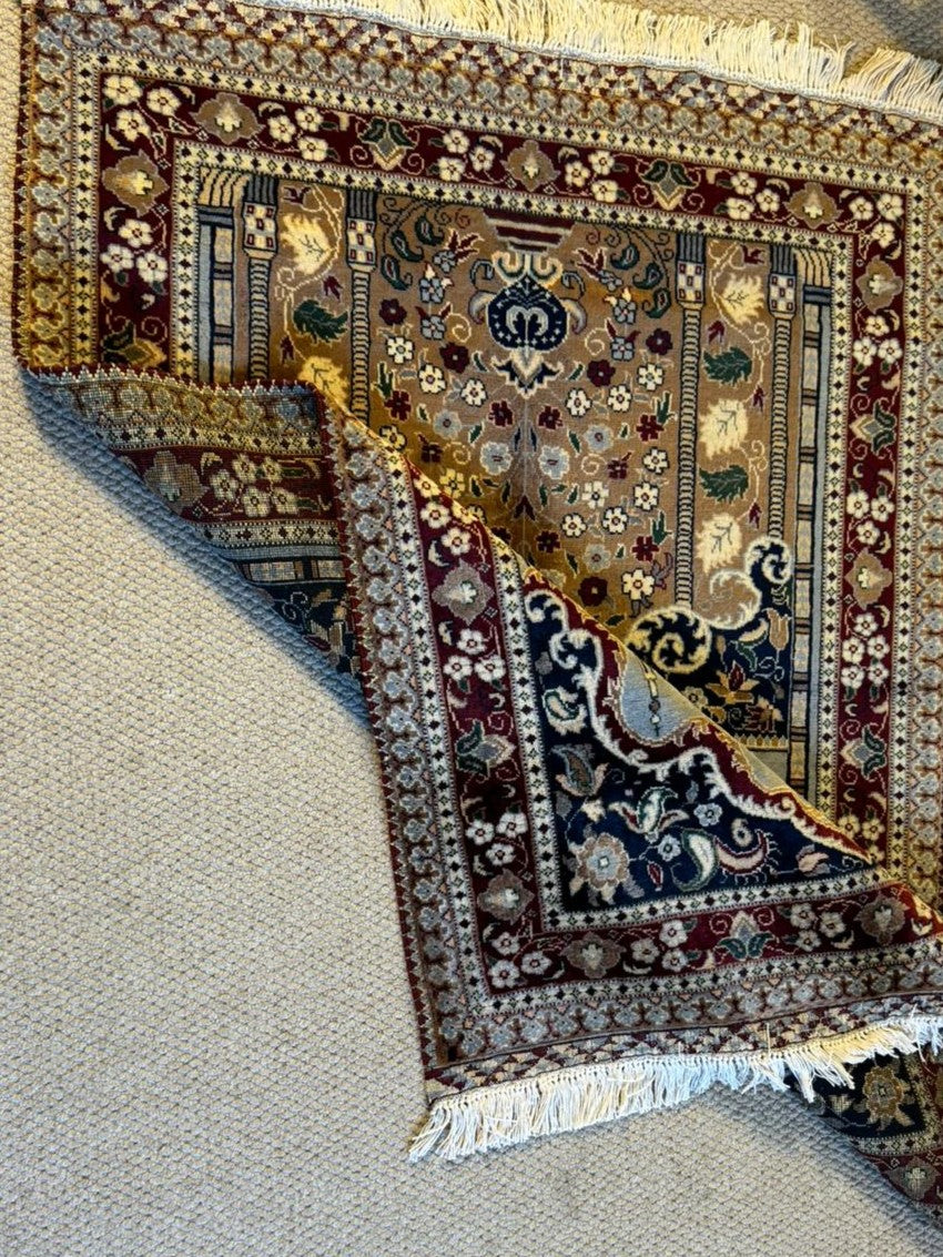 Mazar Sharif Handwoven Prayer Rug (4.3 x 2.7 ft)