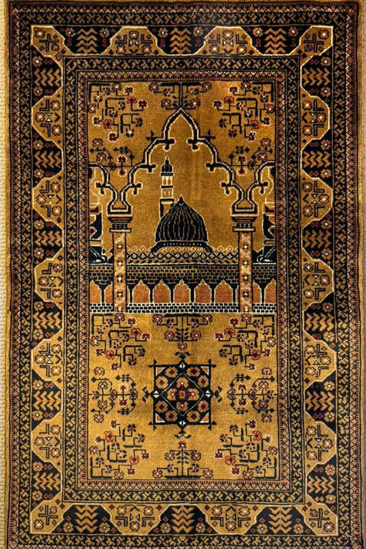 Handmade Prayer Rug 4.2 x 2.5 ft